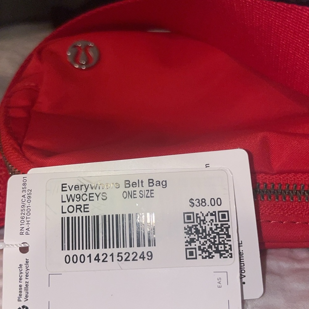 Lululemon Belt Bag - Picture 5 of 5